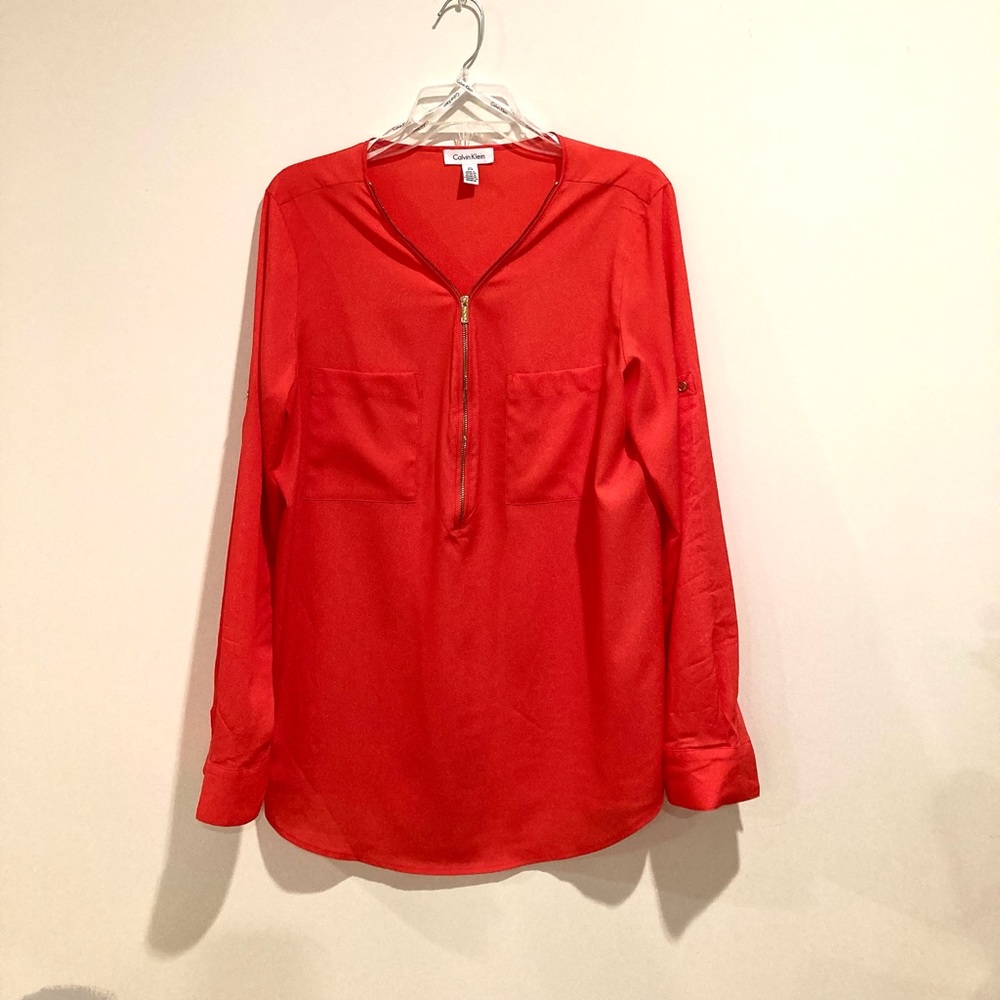 Calvin Klein Size L Coral Roll Tab Blouse
